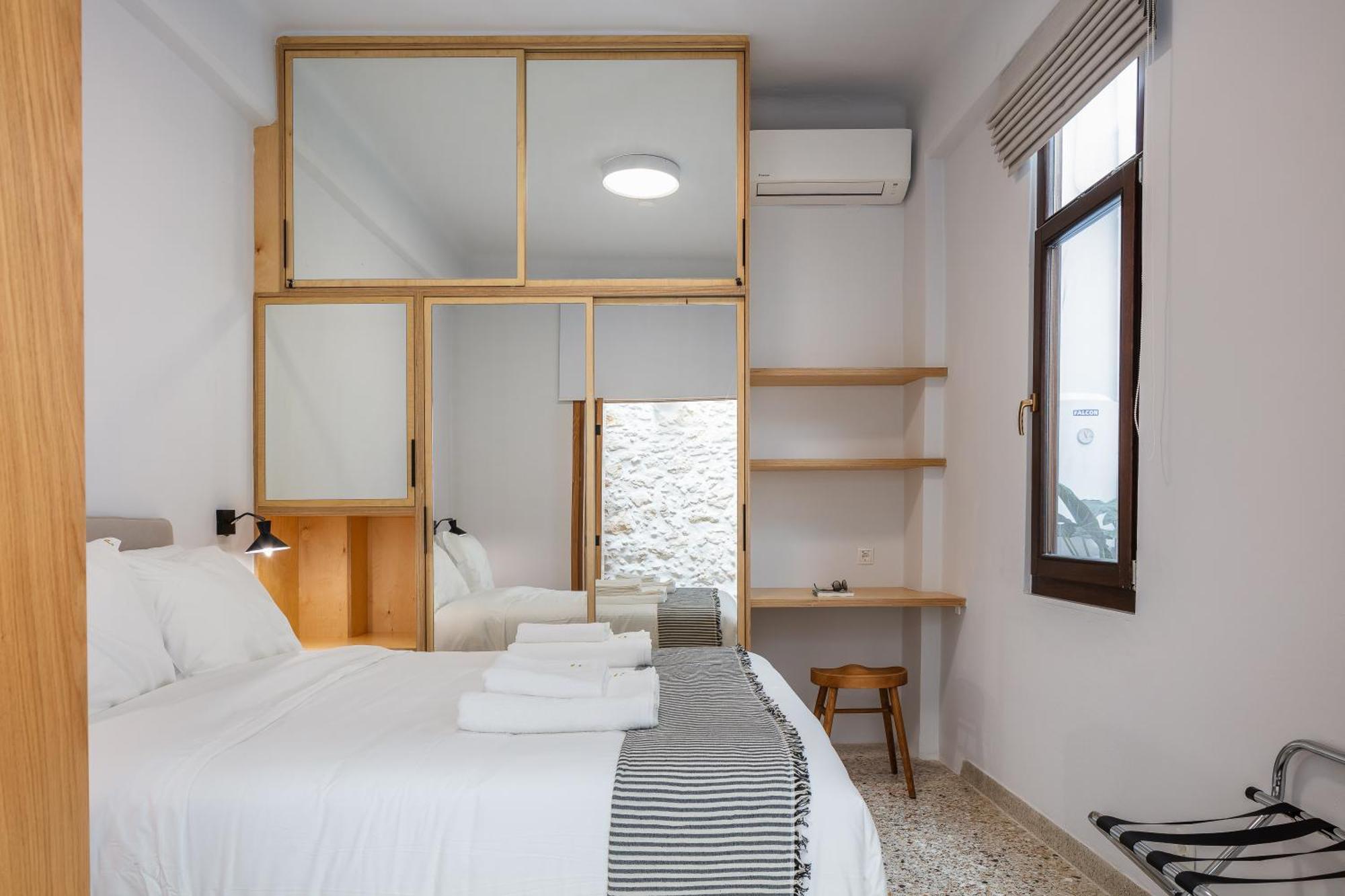 Apartment Chryssi 02, Comfort & Style, Centrally In Rethymno, Close To The *